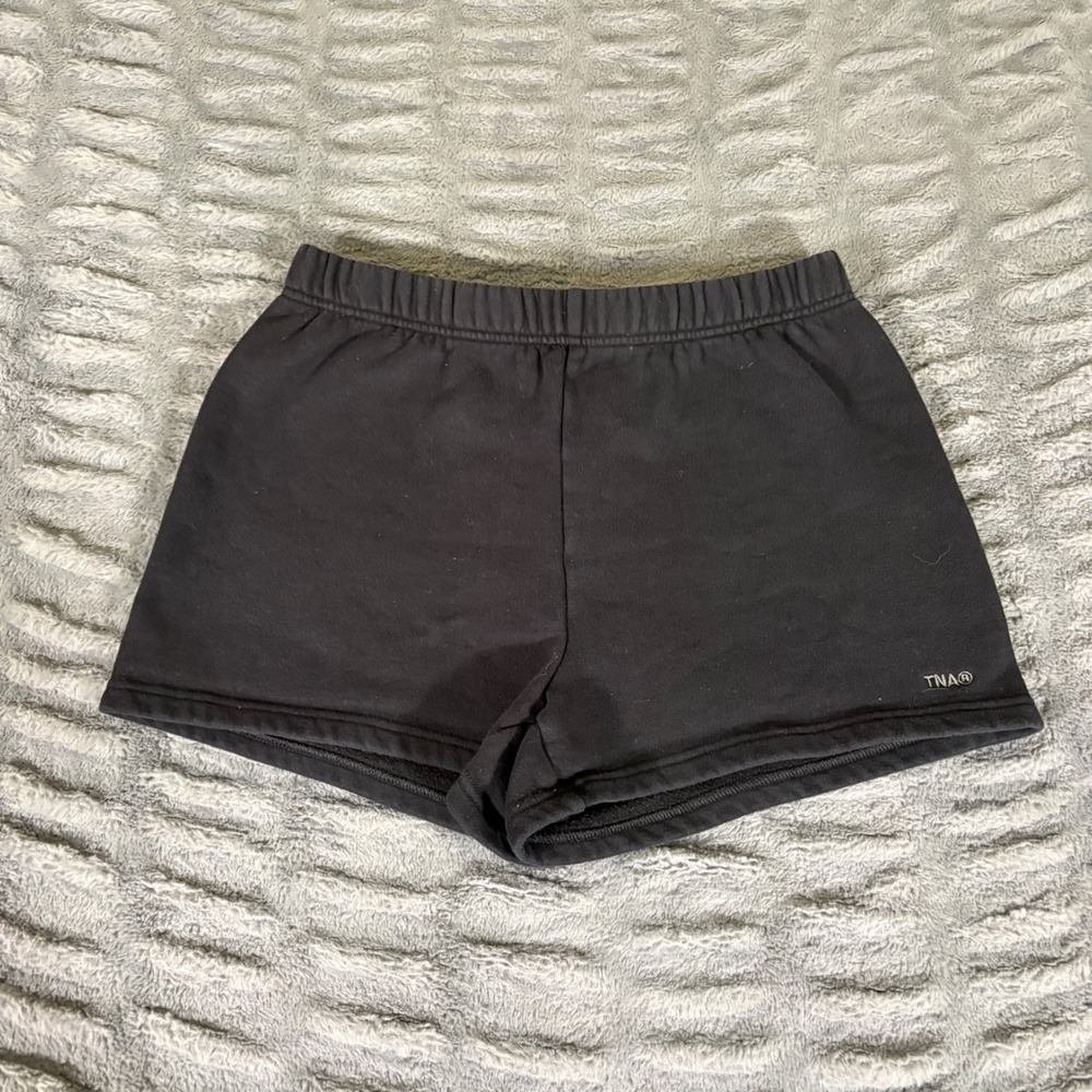 TNA Aritzia Cozy Fleece Perfect Fit Shorts Black Size Medium AR923